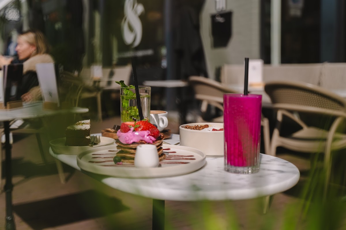 Jack & Jacky's - Healthy Food, Fresh Juices, Good Coffee